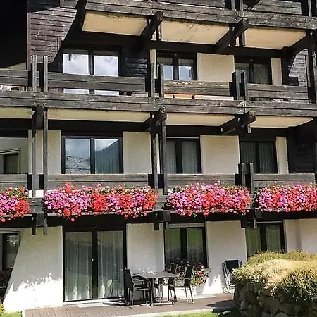 Saas-almagell Sleeps 6 Wifi Apartment